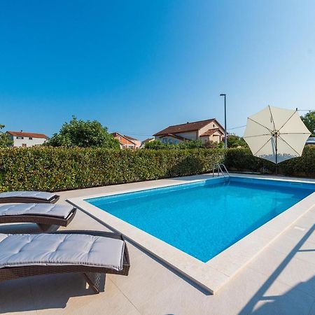 Villa Petra S Bazenom, Rostiljem I Parkingom Zadar Buitenkant foto