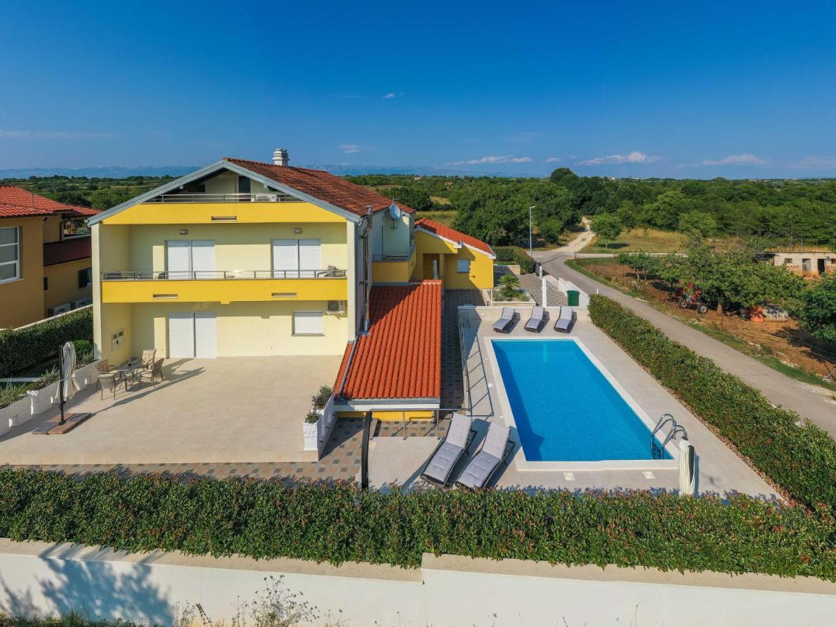 Villa Petra S Bazenom, Rostiljem I Parkingom Zadar Buitenkant foto