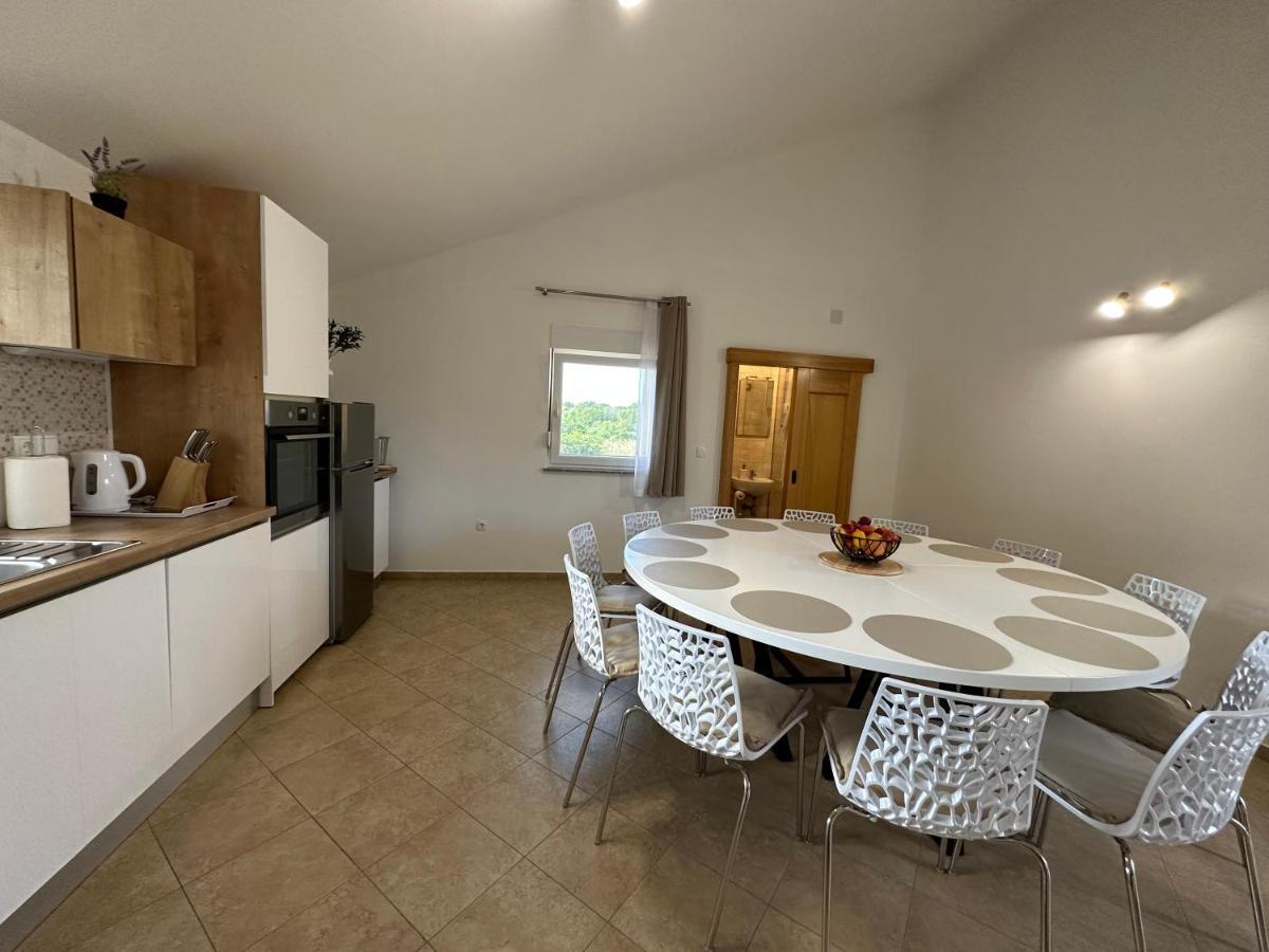 Villa Petra S Bazenom, Rostiljem I Parkingom Zadar Buitenkant foto