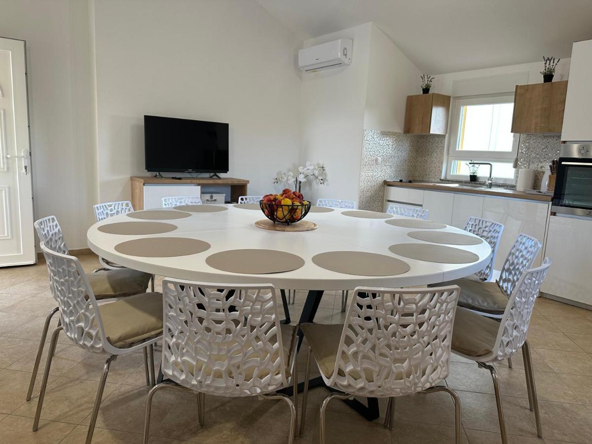 Villa Petra S Bazenom, Rostiljem I Parkingom Zadar Buitenkant foto